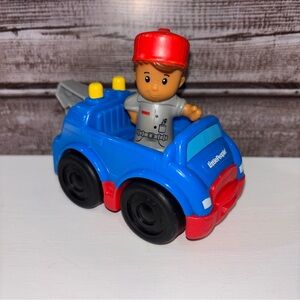 HTF 2014 Fisher Price Little People Blue and Red Tow Truck with Driver RARE